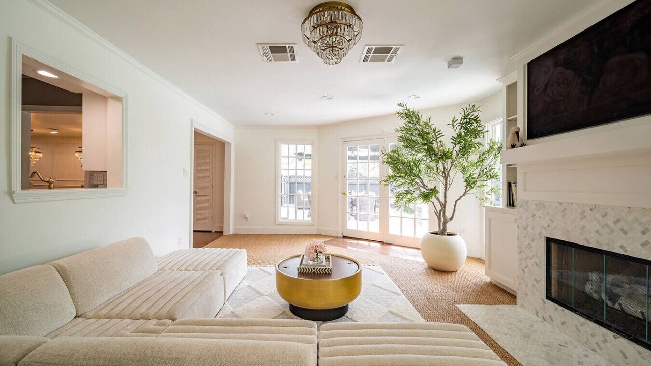 Photo of Livingroom in Houston