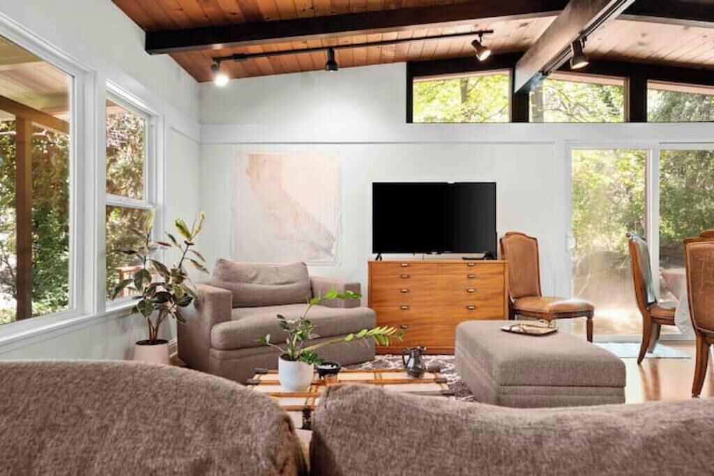 Photo of Livingroom in Auburn
