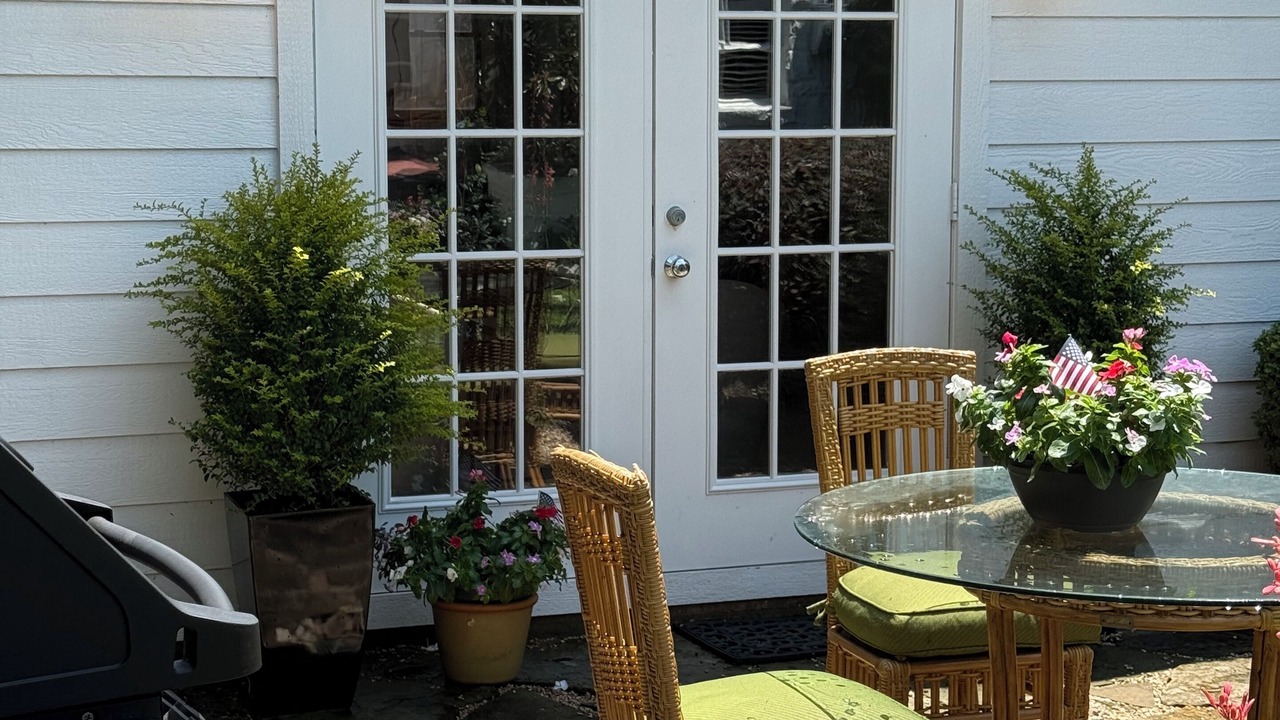 Photo of Outdoor in Bluffview