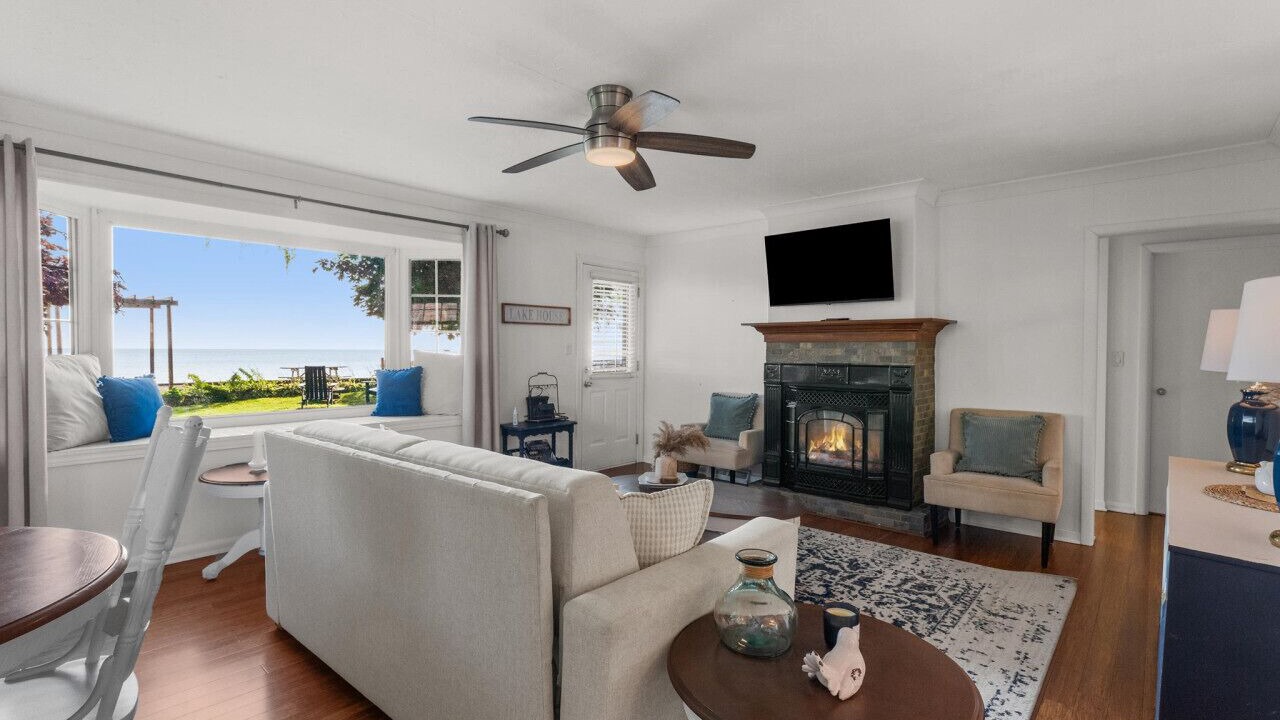 Photo of Livingroom in Leamington