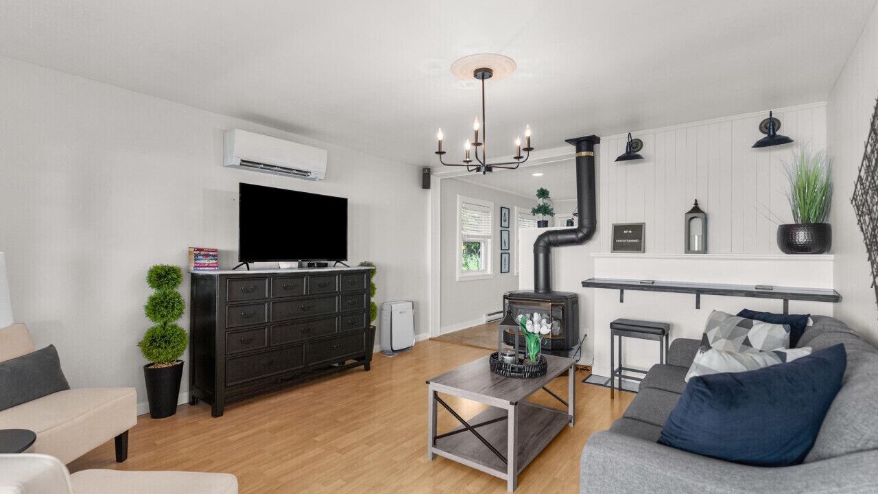 Photo of Livingroom in Leamington