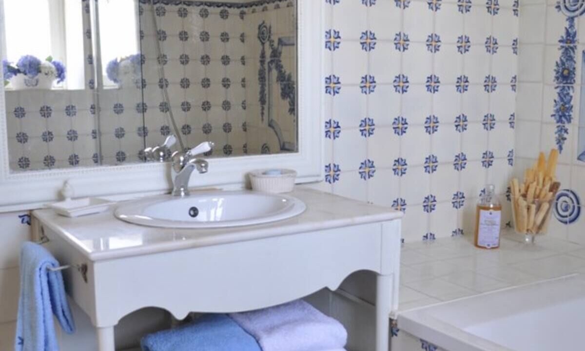 Photo of Bathroom in Longeville-sur-Mer