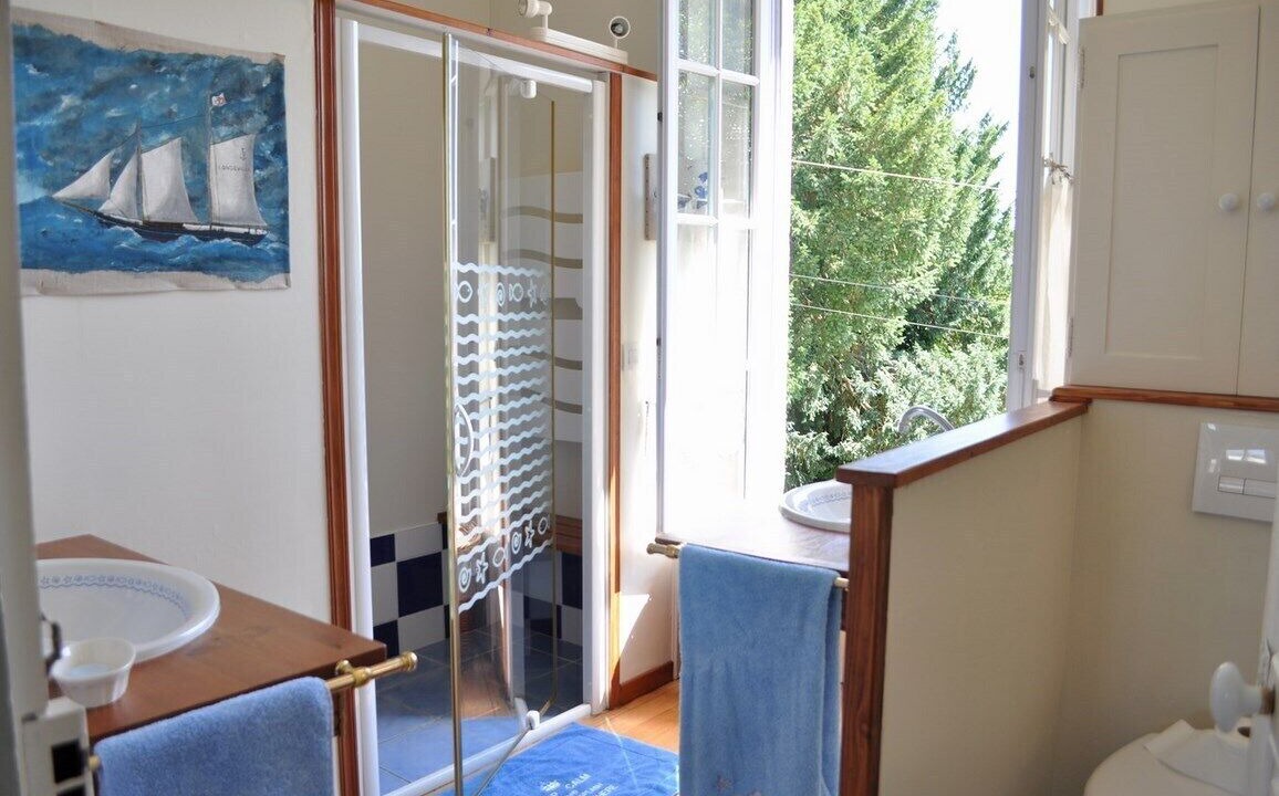 Photo of Bathroom in Longeville-sur-Mer