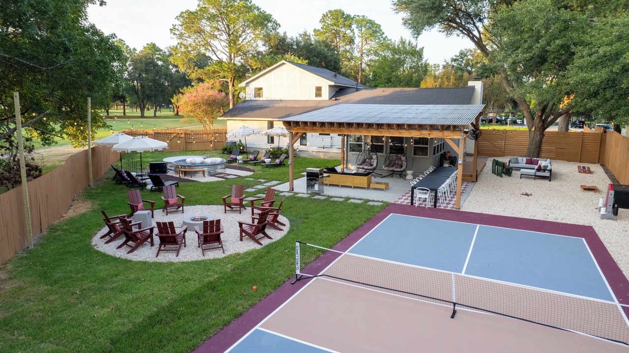 Photo of Outdoor in Briarcrest Estates
