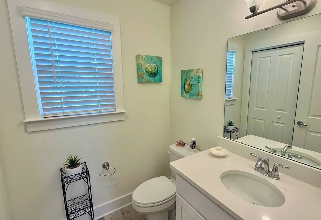 Photo of Bathroom in Innerarity Townhomes