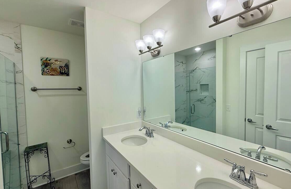 Photo of Bathroom in Innerarity Townhomes