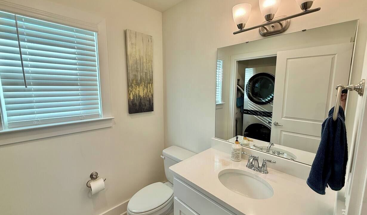 Photo of Bathroom in Innerarity Townhomes
