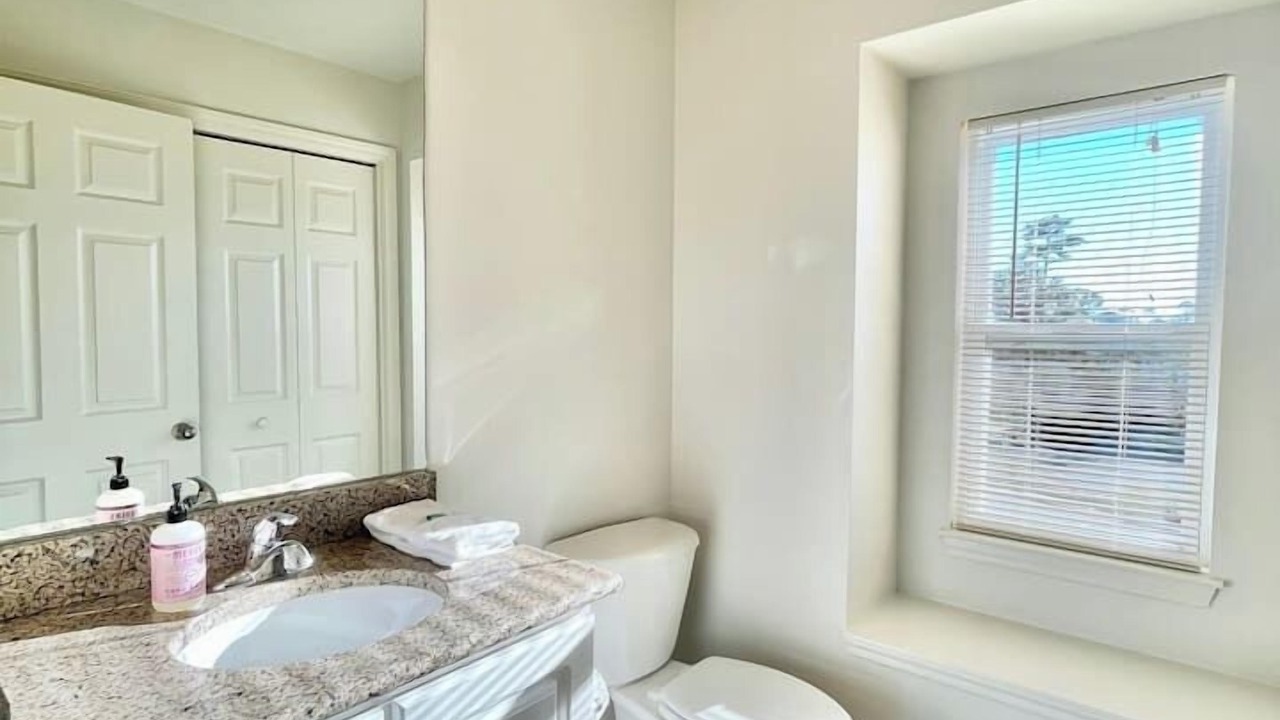 Photo of Bathroom in Innerarity Townhomes