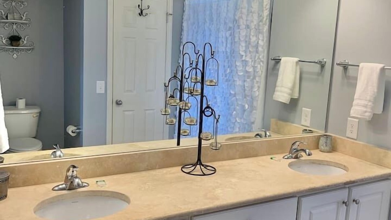 Photo of Bathroom in Innerarity Townhomes