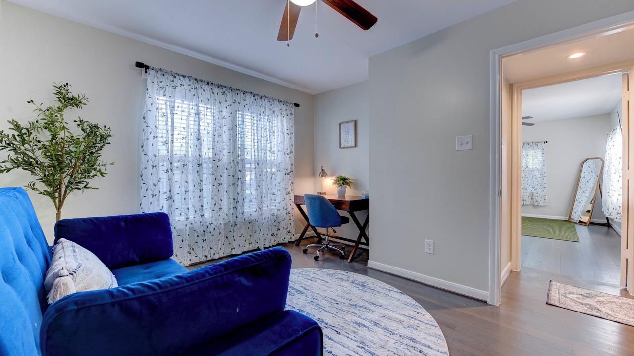 Photo of Livingroom in MacGregor