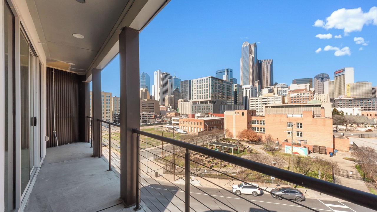 Photo of Patio Balcony in Downtown Dallas