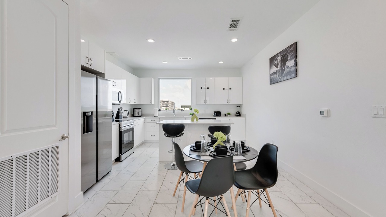 Photo of Livingroom in Downtown Dallas