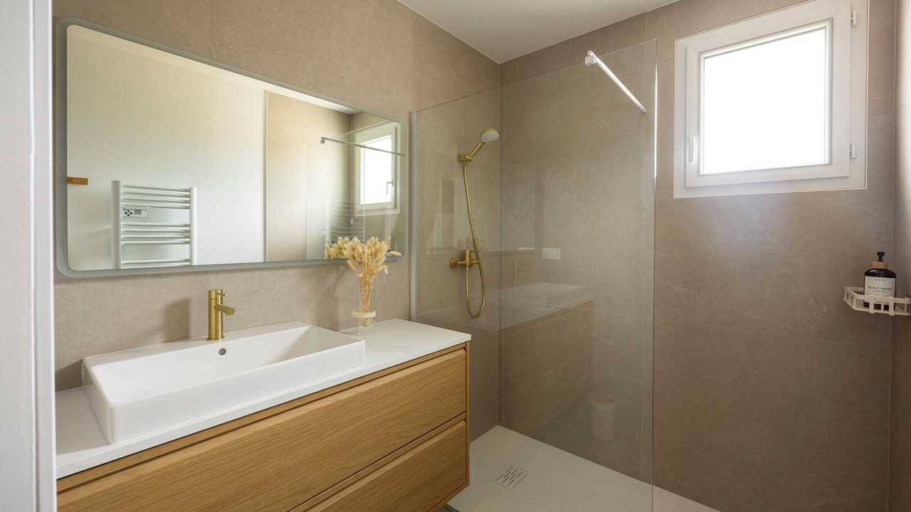 Photo of Bathroom in Serent