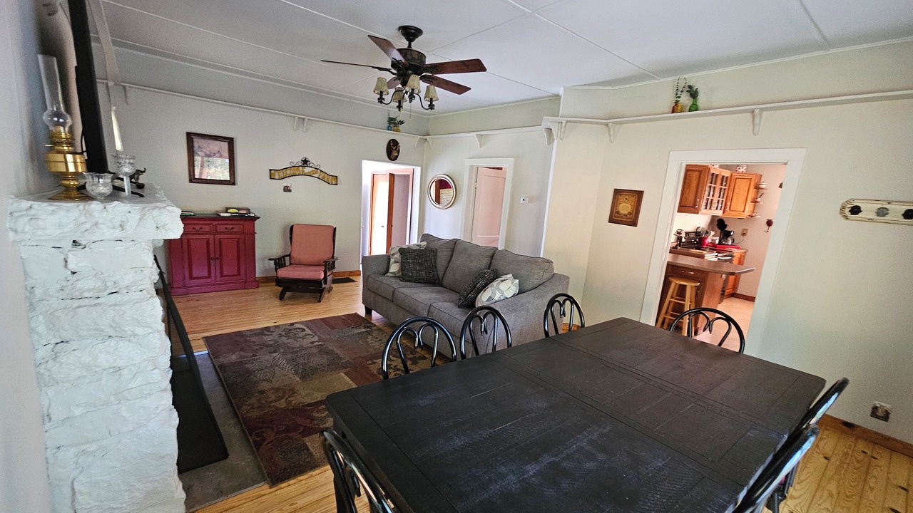 Photo of Livingroom in Grubville