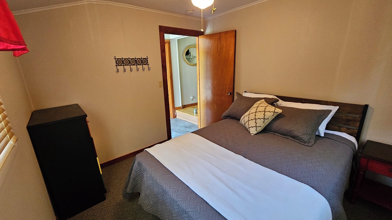 Photo of Bedroom in Grubville