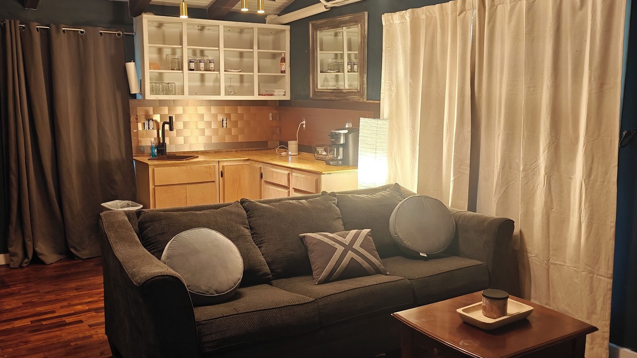 Photo of Livingroom in Canton