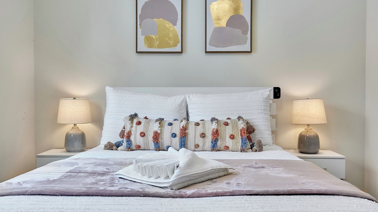 Photo of Bedroom in Alderwood Manor