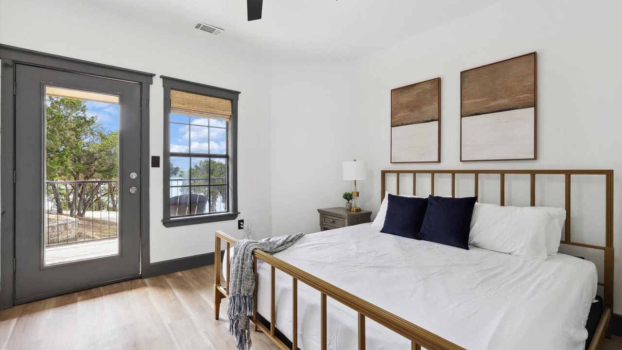 Photo of Bedroom in Graford