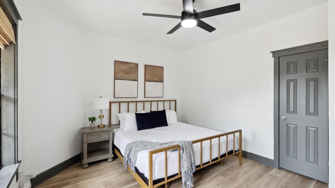 Photo of Bedroom in Graford