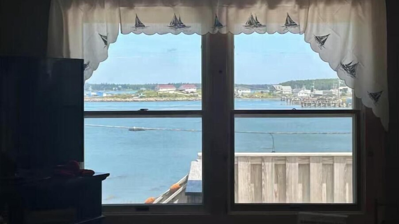 Photo of Others in Beals