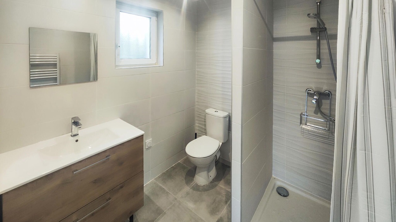 Photo of Bathroom in Lieuran-Cabrieres