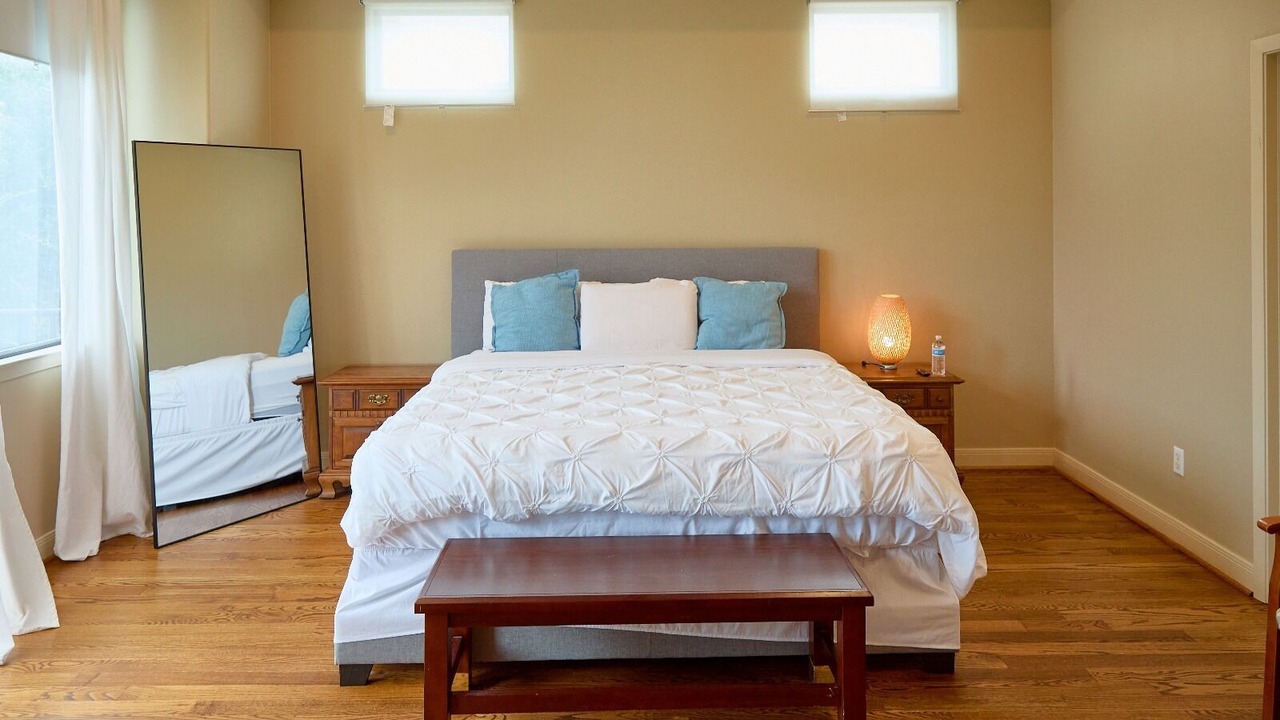 Photo of Bedroom in Washington Ave./ Memorial Park