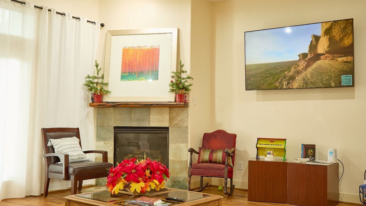 Photo of Livingroom in Washington Ave./ Memorial Park