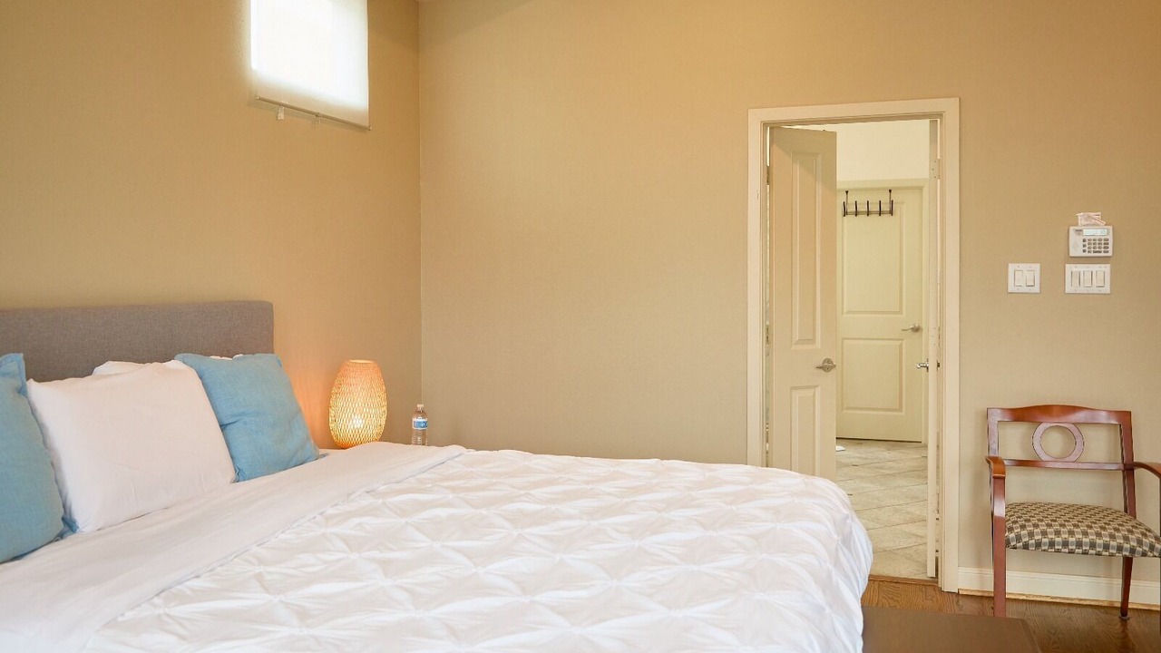 Photo of Bedroom in Washington Ave./ Memorial Park