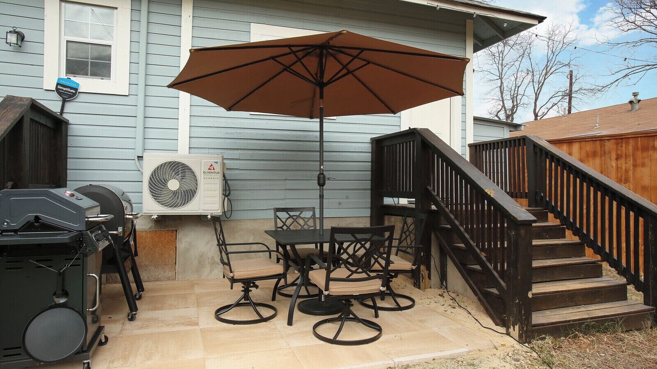 Photo of Outdoor in Government Hill