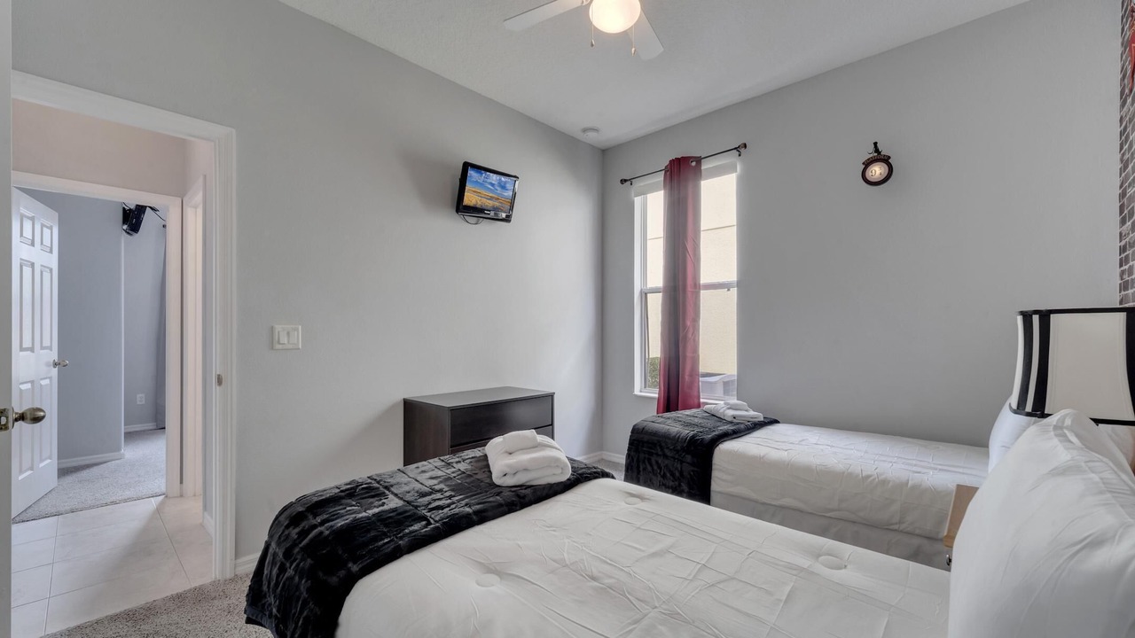 Photo of Bedroom in Crystal Cove