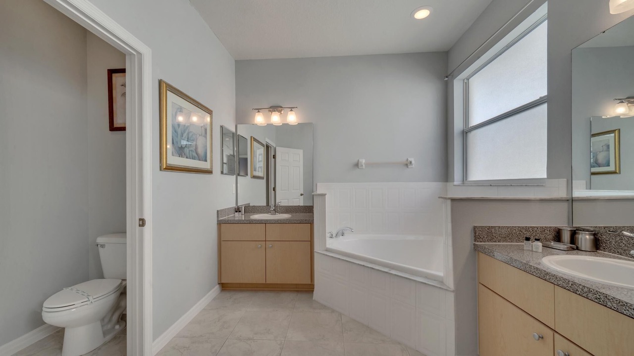 Photo of Bathroom in Crystal Cove
