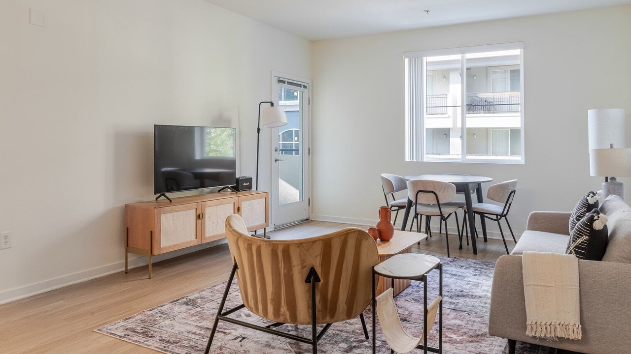 Photo of Livingroom in Union City