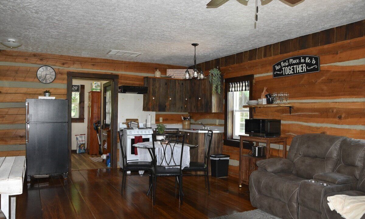 Photo of Livingroom in Lexington