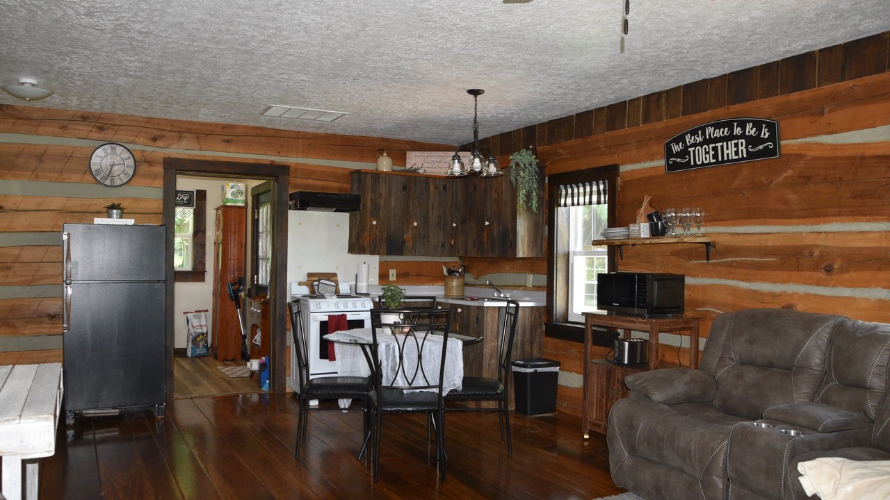 Photo of Livingroom in Lexington