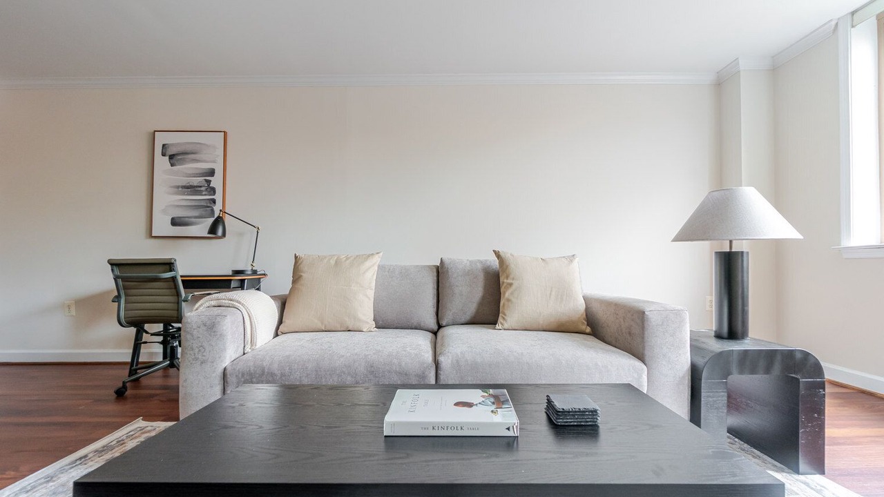 Photo of Livingroom in Ballston