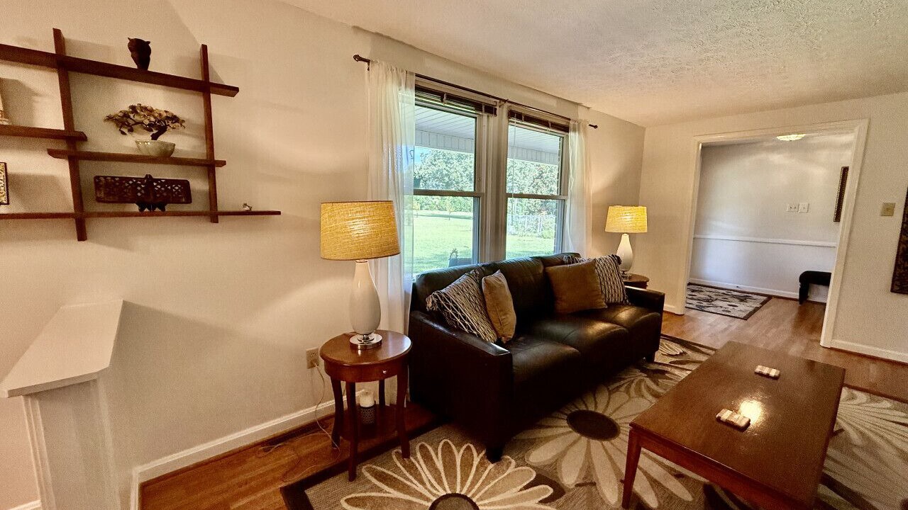 Photo of Bedroom in Oak Ridge