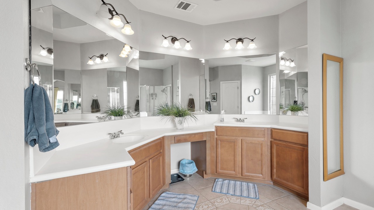 Photo of Bathroom in Falconhead