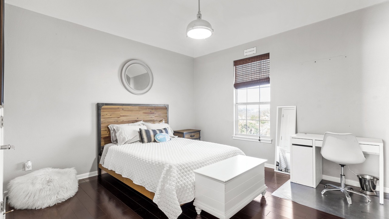 Photo of Bedroom in Falconhead