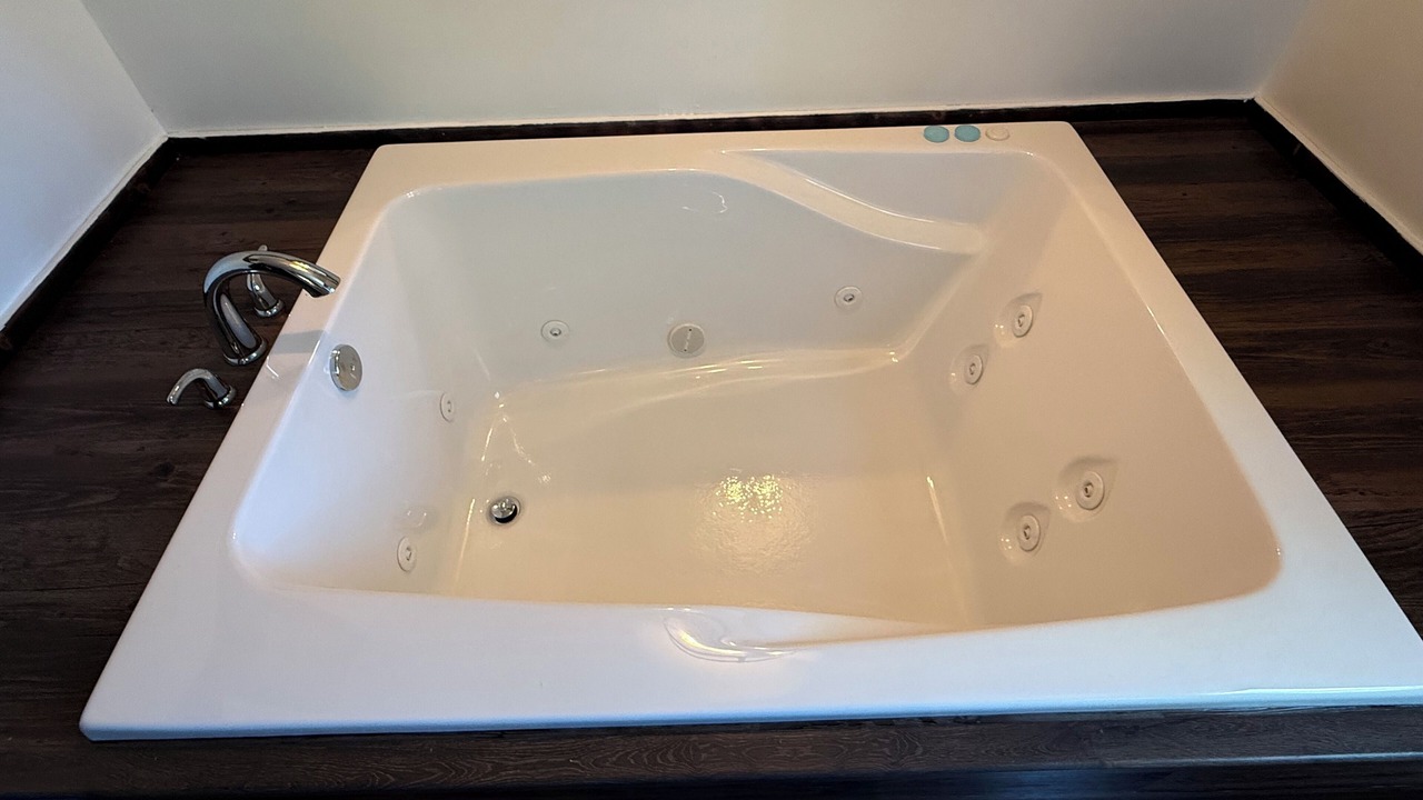 Photo of Bathroom in Eureka Springs Historic District