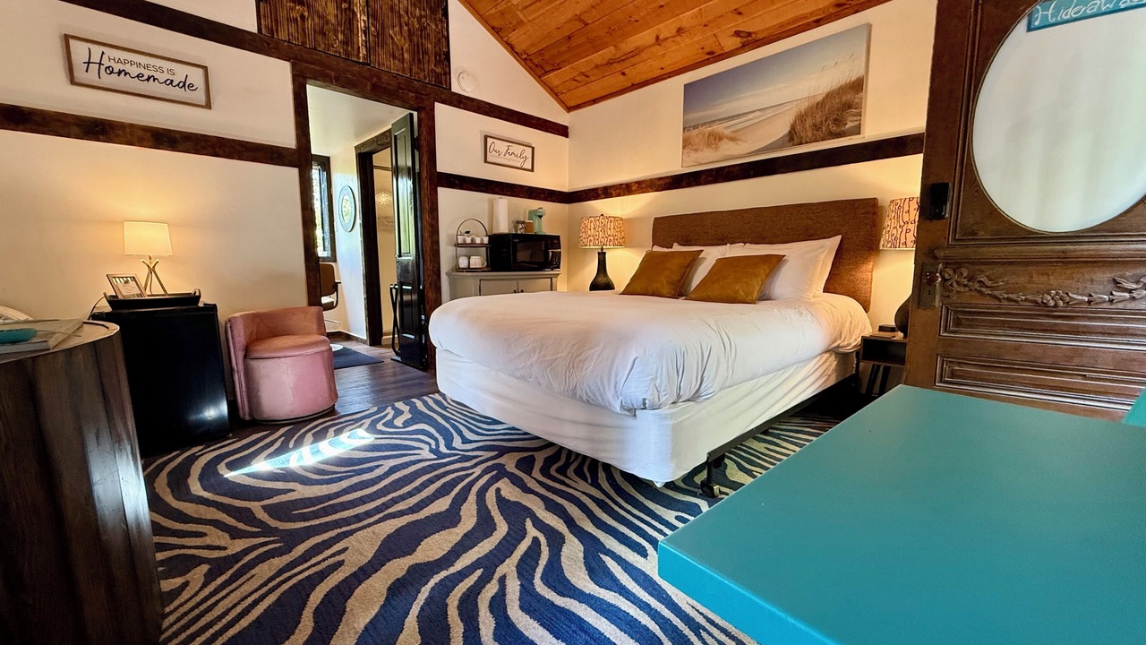 Photo of Bedroom in Eureka Springs Historic District