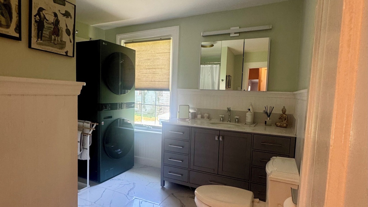 Photo of Bathroom in Beacon