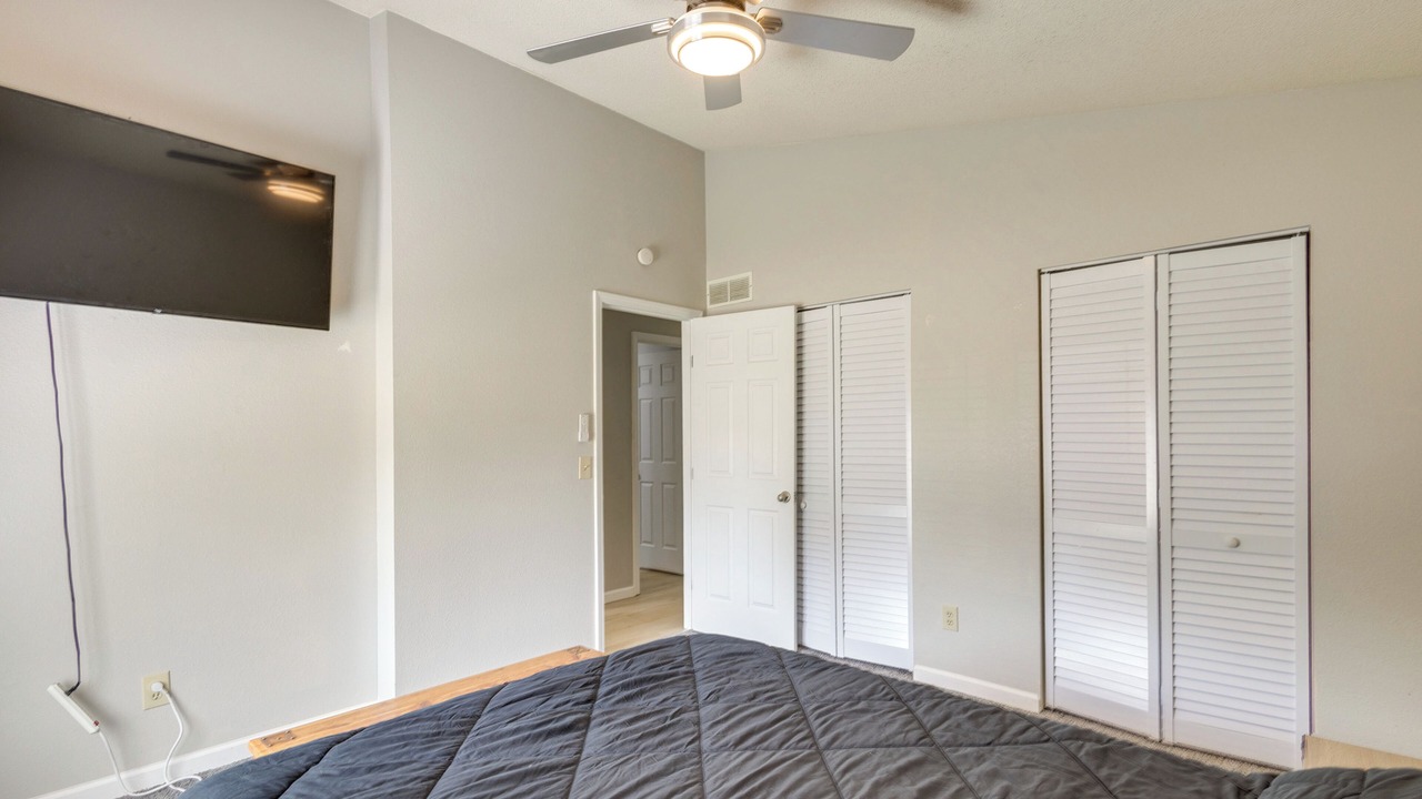 Photo of Bedroom in Pontoon Beach