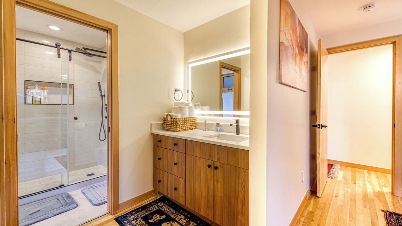 Photo of Bathroom in Inglewood-Finn Hill