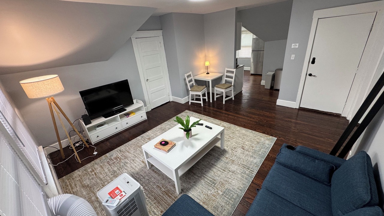 Photo of Livingroom in New Haven