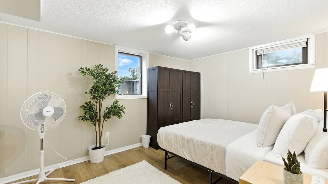 Photo of Bedroom in Maple Lake