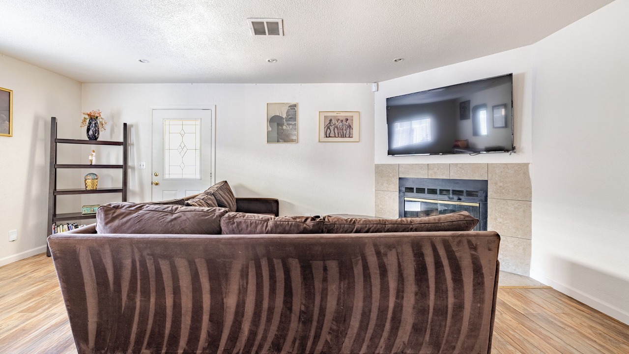 Photo of Livingroom in Southeastern Sacramento