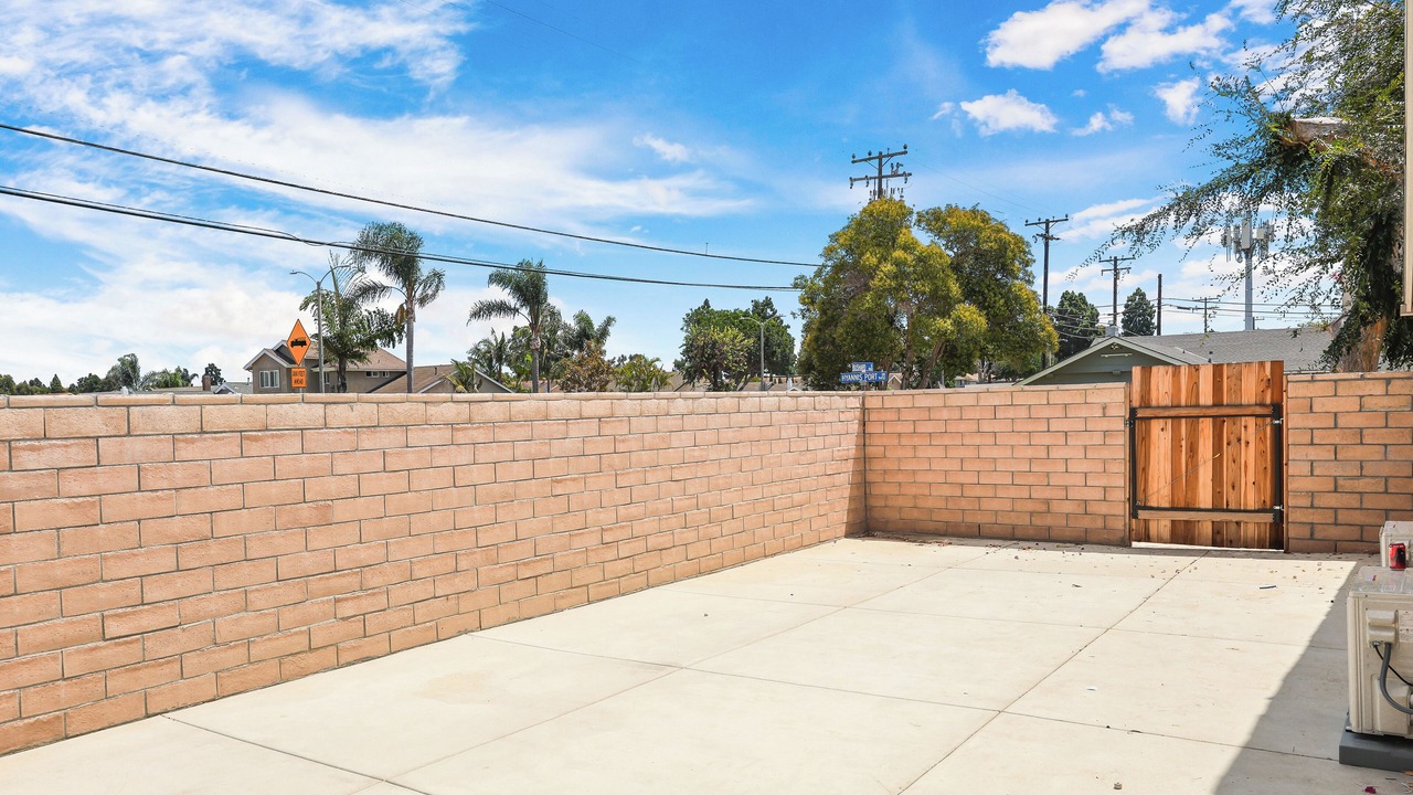 Photo of Outdoor in Canoga Park