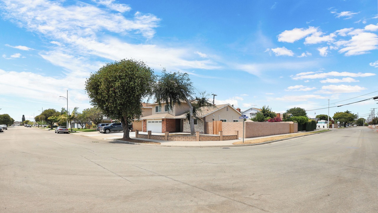Photo of Others in Canoga Park