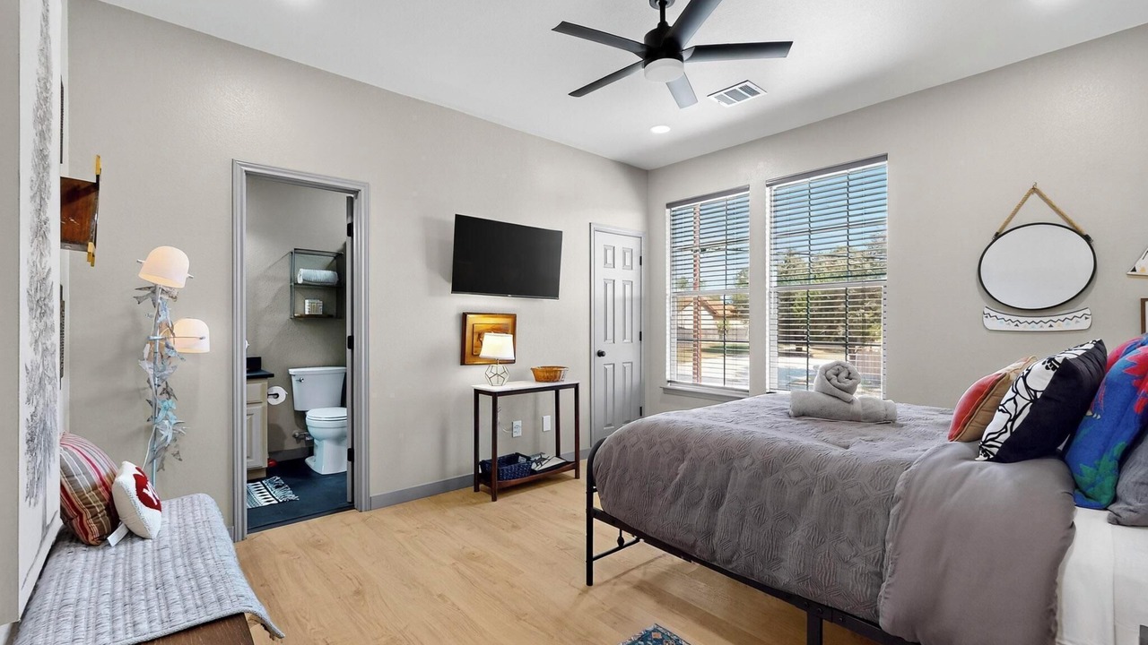 Photo of Bedroom in Apache Shores