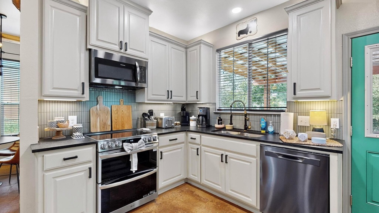 Photo of Kitchen in Apache Shores
